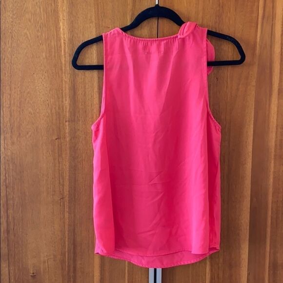 💙14th & Union Tie Shoulder Curve Hem Tank NWOT - Picture 3 of 6